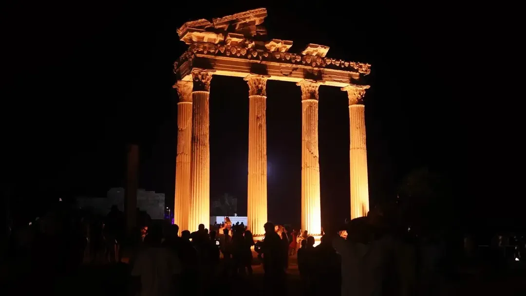 Antik Kentlere Tarihi Yolculuk: Gece Müzeciliği