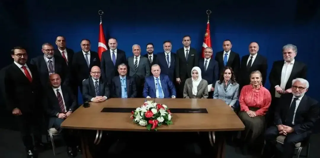 Cumhurbaşkanı Erdoğan'dan Fon Soruşturması Mesajı: "Türkiye Ekonomisine Yönelik Bir Risk Yok"