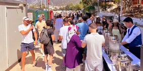 "Aroya" kruvaziyeri 1750 yolcusuyla Kaş'a geldi