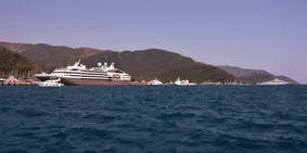 "L Austral" kruvaziyeriyle 200 üst düzey yönetici Marmaris'e geldi