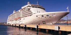 "Seven Seas Voyager" kruvaziyeri Bodrum Limanı'na demirledi