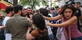 Turquía detiene a casi un centenar de personas en una protesta contra la represión al colectivo LGTBI