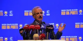 Ulaştırma ve Altyapı Bakanı Uraloğlu, Trabzon'da partisinin il danışma toplantısında konuştu: