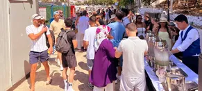 "Aroya" kruvaziyeri 1750 yolcusuyla Kaş'a geldi