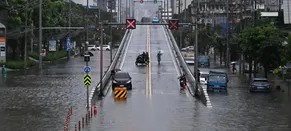 Canaux Qui Débordent et Routes Submergées: Inondations Catastrophiques à Bangkok