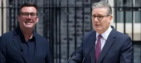 İngiltere'de Burnham Dönemi: Starmer Görevi Devrediyor