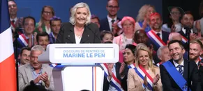 Présidentielle Française: Selon UN Sondage, Marine le Pen Creuse L'Écart sur Ses Rivaux