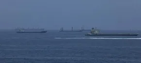 UKMTO duyurdu: Hürmüz Boğazı'ndan geçen bir tanker vuruldu