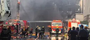 Üretim Üssünde Büyük Yangın: Onlarca İşçi Mahsur Kaldı