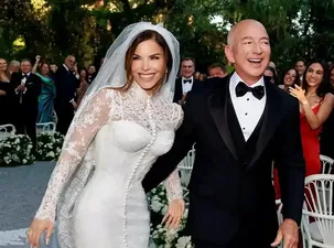 Amazon'un Sahibi Jeff Bezos Venedik'te Evleniyor. İtalya'da Bezos'a Tepkiler Büyüyor Amazon'un Sahibi Jeff Bezos Venedik'te Evleniyor. İtalya'da Bezos'a Tepkiler Büyüyor