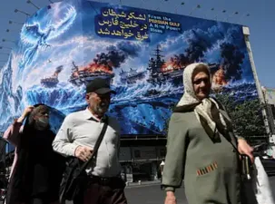 Trump Faces Tough Choices as Iran Dangles Deal to Reopen Hormuz Before US Midterms