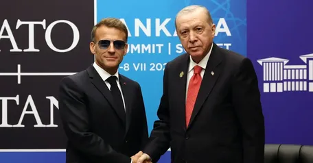 Macron: Erdoğan'la görüşmeden çok memnunum