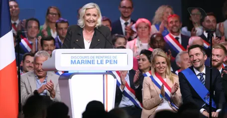 Présidentielle Française: Selon UN Sondage, Marine le Pen Creuse L'Écart sur Ses Rivaux