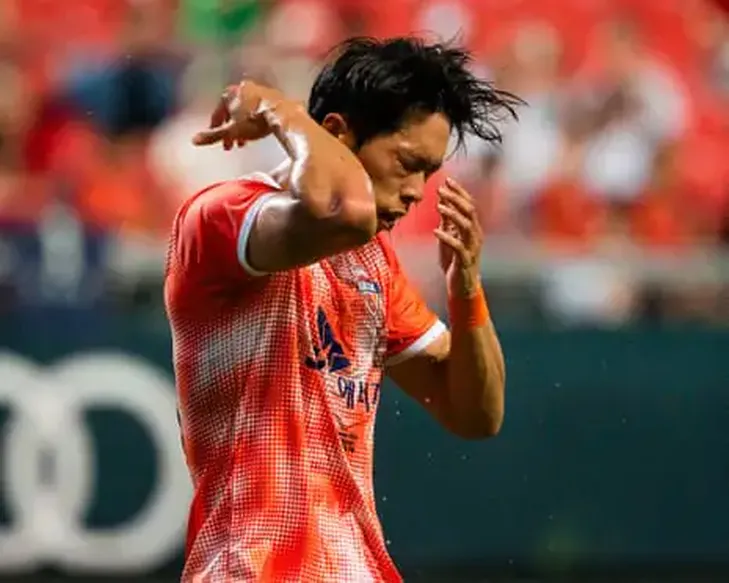 South Korea Pushes for Football Season To Switch To Winter After Unbearable Summer