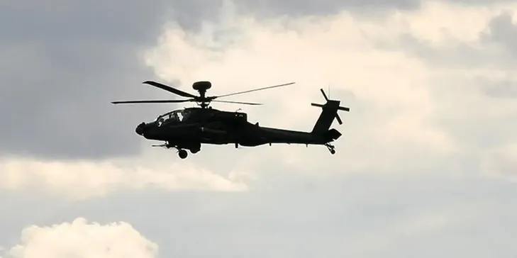 ABD ordusuna ait Apache tipi helikopter Hürmüz Boğazı yakınlarında düştü