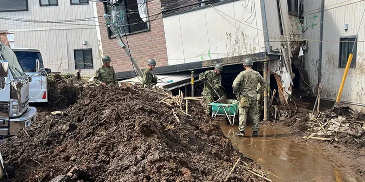 Asciende A Diez la Cifra de Muertos por el Tifón Dujuan en Japón, con Cuatro Desaparecidos