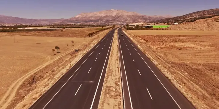 Bakan Uraloğlu, Antalya'da yol açılışı ve temel atma törenlerine katılacak: Bakan Uraloğlu, Antalya'da yol açılışı ve temel atma törenlerine katılacak: