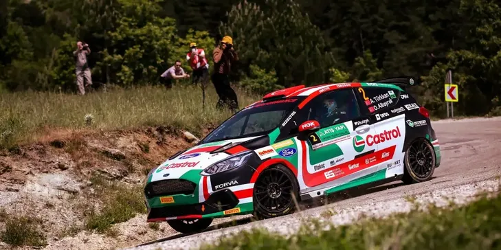 Castrol Ford Team Türkiye, Yeşil Bursa Rallisi'nde Sınıf 3 birincisi oldu Castrol Ford Team Türkiye, Yeşil Bursa Rallisi'nde Sınıf 3 birincisi oldu