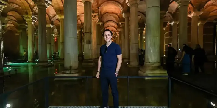 F1'İn Efsane Pilotu Felipe Massa İstanbul'u Gezdi