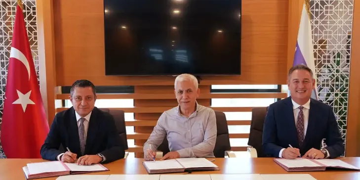 Ford Otosan ve İSU'dan su yönetimi alanında işbirliği Ford Otosan ve İSU'dan su yönetimi alanında işbirliği