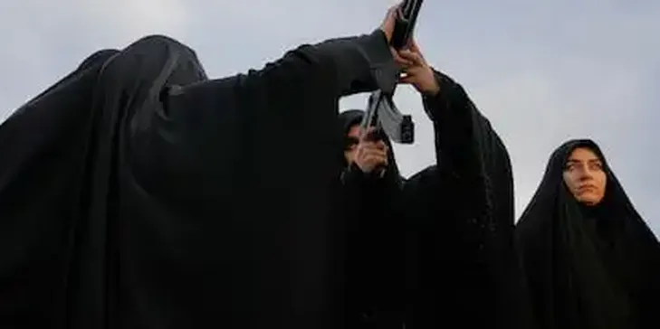 Irán Empieza A Entrenar A Voluntarios Civiles para la “Defensa Nacional”