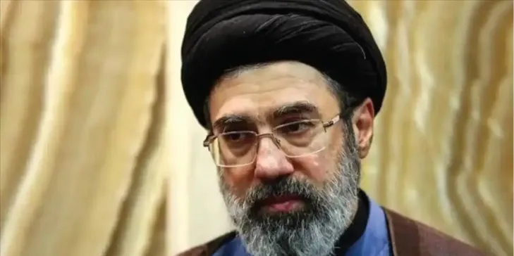 İran lideri Hamaney’den “milli birlik” mesajı