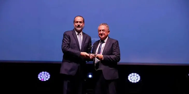 KoçSistem, "Bilişim 500" araştırmasında 8 kategoride birinci seçildi KoçSistem, "Bilişim 500" araştırmasında 8 kategoride birinci seçildi