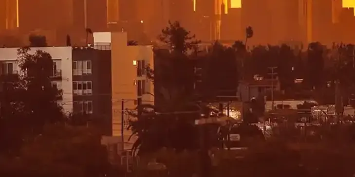 Los Angeles'ı Kül Eden Dev Yangın: Hangi Ünlüler Yangında Evlerini Kaybetti? Los Angeles'ı Kül Eden Dev Yangın: Hangi Ünlüler Yangında Evlerini Kaybetti?