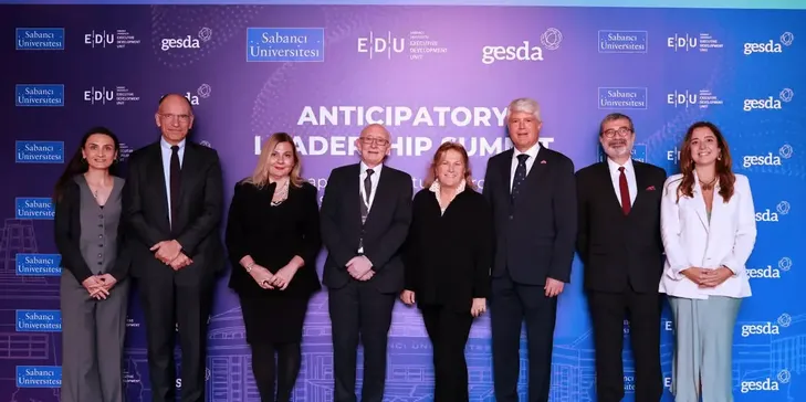 Sabancı Üniversitesi Öngörülü Liderlik Zirvesi'ne ev sahipliği yaptı Sabancı Üniversitesi Öngörülü Liderlik Zirvesi'ne ev sahipliği yaptı