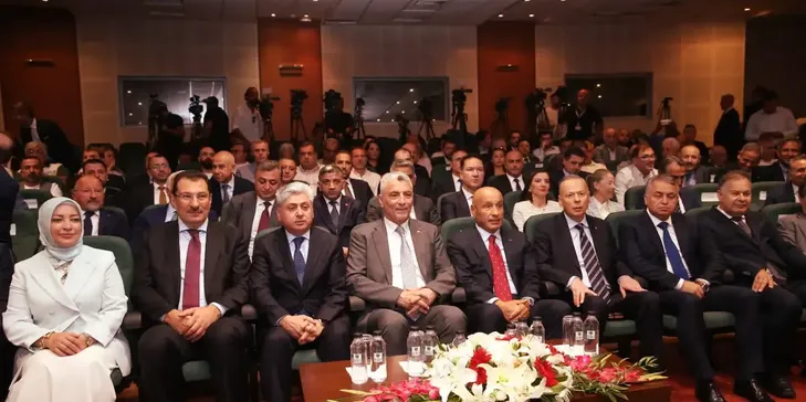 Ticaret Bakanı Ömer Bolat, ağustos ayı dış ticaret verilerini açıkladı: Ticaret Bakanı Ömer Bolat, ağustos ayı dış ticaret verilerini açıkladı: