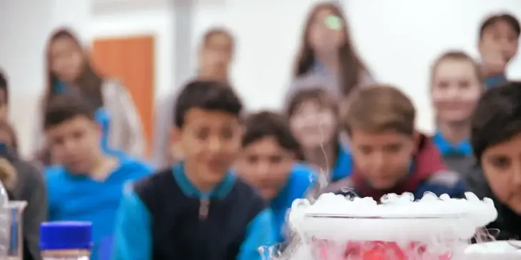 Tüpraş'tan yaz tatili için fen deneyleri videoları YouTube kanalında Tüpraş'tan yaz tatili için fen deneyleri videoları YouTube kanalında