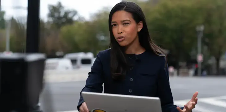 UN Juge Contraint Trump à Rétablir L’Accès à la Maison Blanche des Médias CNN, MS NOW et Politico