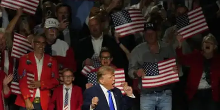 US citizens will receive $5,000 if Republicans win midterms, Trump claims in lengthy convention speech