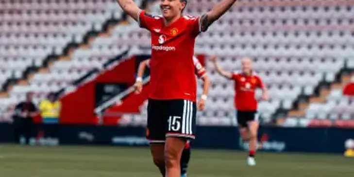 Zigiotti Olme Capitalises on Liverpool Mistake to Keep Manchester United Moving up WSL