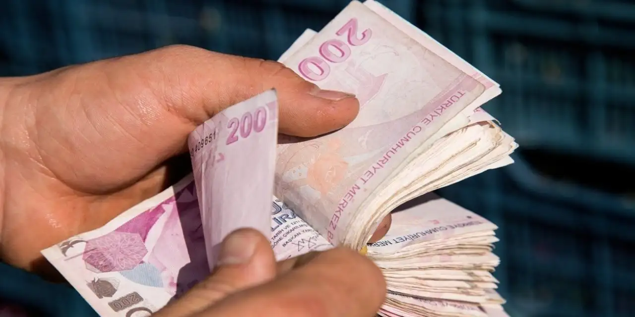 Milyonlarca Emekli Bayram İkramiyesinin Açıklanmasını Bekliyor