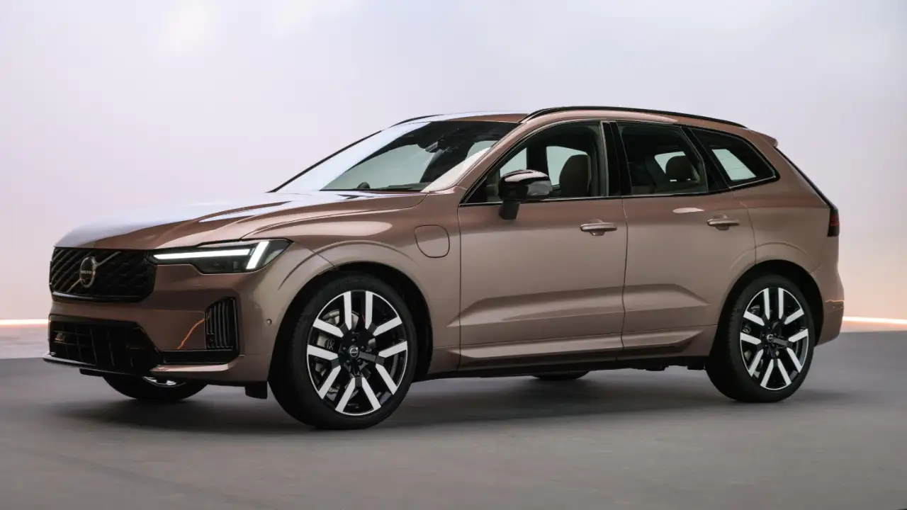 Yeni Volvo XC60 Tanıtıldı: 41,2 kWh Batarya, 200 Km Elektrikli Menzil